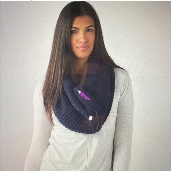 Lululemon falling freely neck warmer - Picture 1 of 3